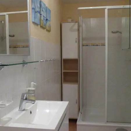 Ferienwohnung Kranich In Auf Rugen Mit Terrasse